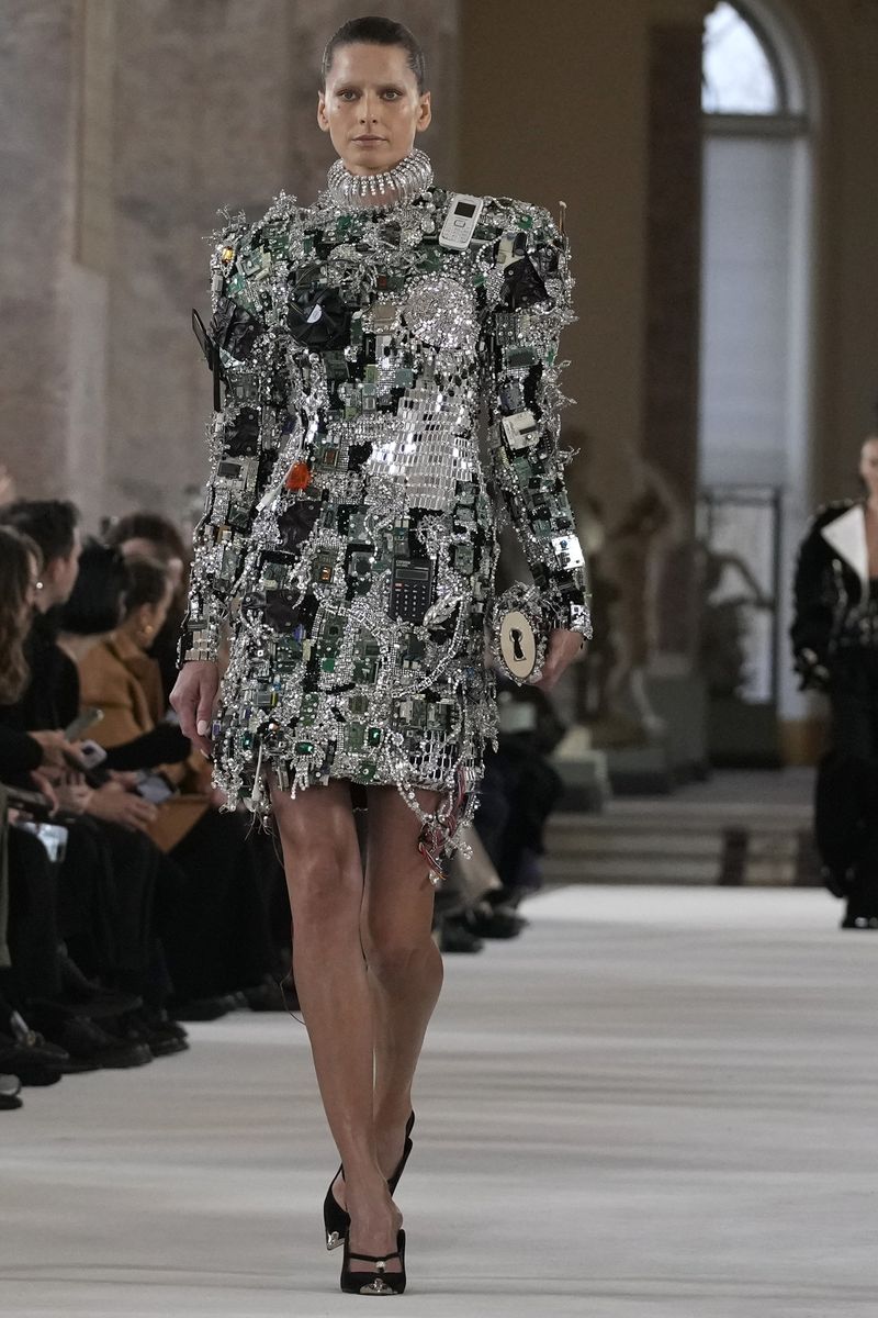 France Haute Couture Fashion S/S 2024 Schiaparelli A mode wears a creation for Schiaparelli's Haute Couture Spring-Summer 2024 collection presented in Paris, Monday, Jan. 22, 2024. (AP Photo/Christophe Ena)