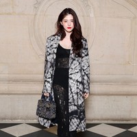 Aktris Korea Han So Hee tengah berada di Paris untuk menghadiri Dior Spring/Summer 2024 Haute Couture Collection show pada Senin (22/1/2024) waktu setempat. Foto: dok. Twitter @hansoheeglobal