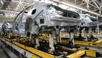 Intip Pabrik Mobil Listrik di China, Serba Robot!