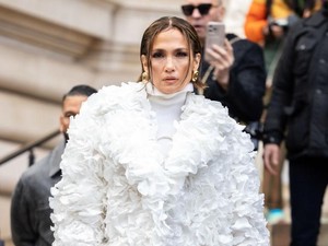 Di Balik Album This Is Me...Now Milik Jennifer Lopez