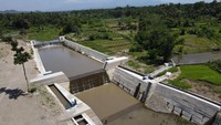 Pembangunan Embung Gumelem dimulai pada Mei 2023 dan selesai Desember 2023 dengan anggaran APBN senilai Rp18,7 miliar.