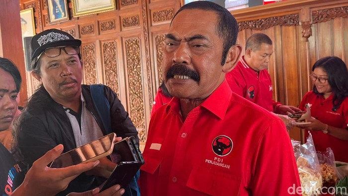 Ketua DPC PDIP Solo FX Hadi Rudyatmo ditemui di Pendopo Pucangsawit, Selasa (23/1/2024).