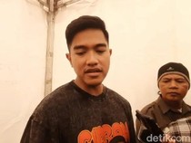 Kata Kaesang soal Pose 2 Jari dari Mobil Kepresidenan