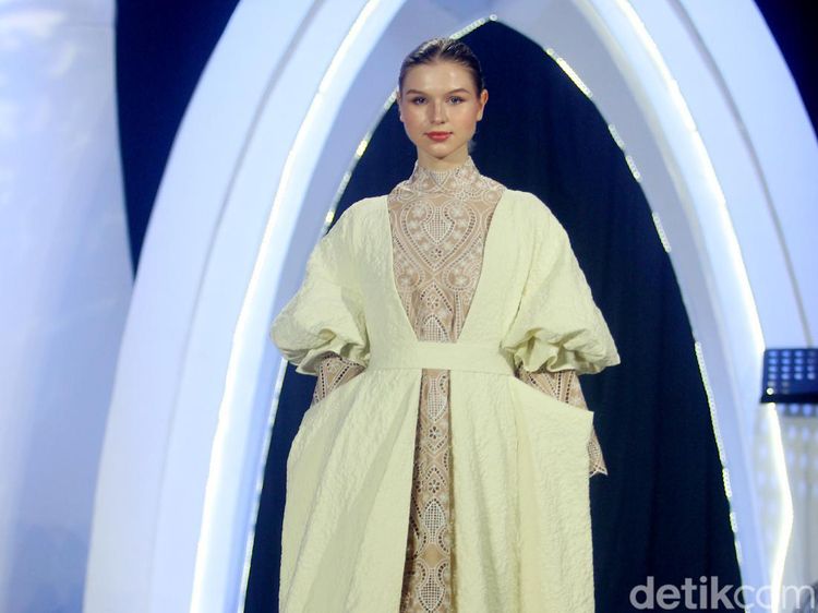 Foto: Koleksi Lebaran, Kolaborasi Brand Busana Hijab Ellaya dan Bubah Alfian