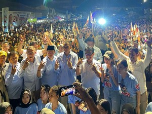 Konser Indonesia Maju Prabowo-Gibran di Agam Meriah, Warga Antusias