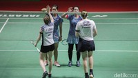 Pada babak kedua Indonesia Masters 2024, Lanny/Ribka akan menghadapi ganda putri Amerika Serikat, Annie Xu/Kerry Xu. 