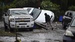 Mobil Menumpuk Tersapu Banjir di San Diego California