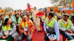Momen PM India Modi Resmikan Kuil Hindu yang Kontroversial