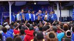 Momen Zulhas Diarak Warga Papua Saat Kampanye di Yahukimo