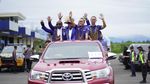 Momen Zulhas Diarak Warga Papua Saat Kampanye di Yahukimo