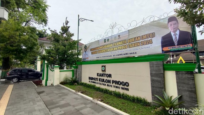 Suasana Kompleks Pemkab Kulon Progo, DIY, Selasa (23/1).