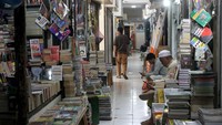Pemerintah setempat merenovasi pasar buku bekas yang menjadi salah satu destinasi wisata literasi tersebut dengan biaya Rp1,5 miliar dari Anggaran Dana Pendapatan Belanja Daerah (APBD) dan selesai pembangunannya pada akhir Desember 2023 sehingga diharapkan mampu menambah jumlah kunjungan wisatawan di awal tahun 2024.