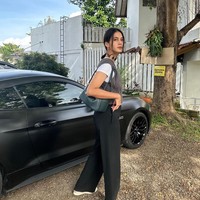 Paula Verhoeven kembali mencuri atensi melalui penampilannya yang kini terlihat semakin langsing dan cantik. Melalui akun Instagram pribadinya, baru-baru ini istri Baim Wong tersebut juga membagikan foto-fotonya saat mengantar anak sekolah. Foto: Instagram/@paula_verhoeven