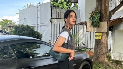 8 Gaya Paula Verhoeven Antar Anak Sekolah, Tas Ratusan Juta Curi Atensi