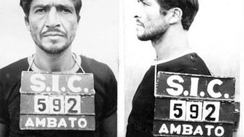 Pedro Alonso Lopes mungkin adalah pembunuh berantai terkejam di dunia. Tahun 1970-an, ia berkeliaran di Kolombia, Ekuador, dan Peru mencari gadis remaja. Tahun 1980, setelah sungai meluap dekat kota Ambato, Ekuador, 4 kuburan ditemukan dan beberapa jenazah korban mengapung. Tak lama, Lopez ditangkap dan memberitahu di mana korban dikuburkan. Polisi menemukan 57 mayat. Kabarnya, Lopez mengaku membunuh sekitar 360 gadis. Karena hukum Ekuador, ia hanya dibui 16 tahun, yang memicu kemarahan. Dia dibebaskan setelah 14 tahun dan dideportasi ke Kolombia. Aparat coba mengadili atas pembunuhan dua dekade sebelumnya. Namun, dia dinyatakan gila dan dijebloskan ke RSJ sebelum bebas tahun 1998. Dia menghilang dan keberadaannya tidak diketahui. Foto: Imfobae