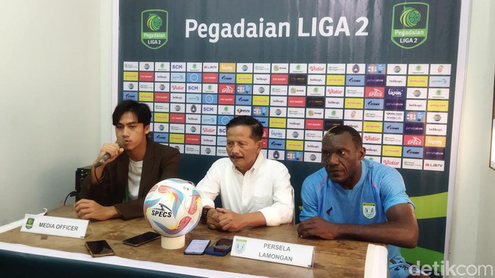 Pelatih Persela Djadjang Nurdjaman Pelatih Persela Djadjang Nurdjaman