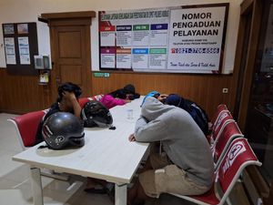 5 Sejoli Bukan Pasutri Digerebek Polisi di Kosan, Ditemukan Kontrasepsi Bekas