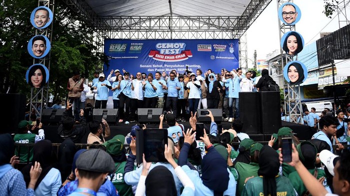 Potret Keseruan Emak-emak di Gemoy Fest Srikandi REPNAS (Relawan Pengusaha Muda Indonesia) Indonesia Maju menggelar acara Gemoy Fest Edisi Emak-Emak di Tanjung Priok, Jakarta Utara.