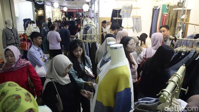 Sawadikap.. Little Bangkok Tanah Abang Kian Ramai