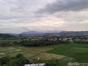Puncak Jatiwangi, Spot Terbaik Melihat Kota Bima dari Ketinggian