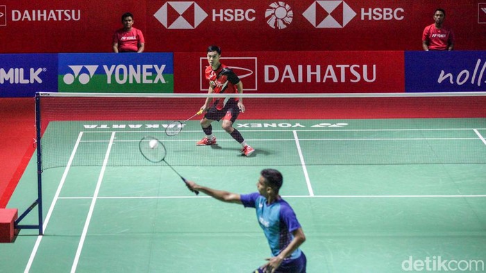 Vito Tersingkir di Indonesia Masters 2024 Shesar Hiren Rhustavito tersingkir di kualifikasi Indonesia Masters 2024. Vito tersingkir usai duel 3 gim dari Kiran George.