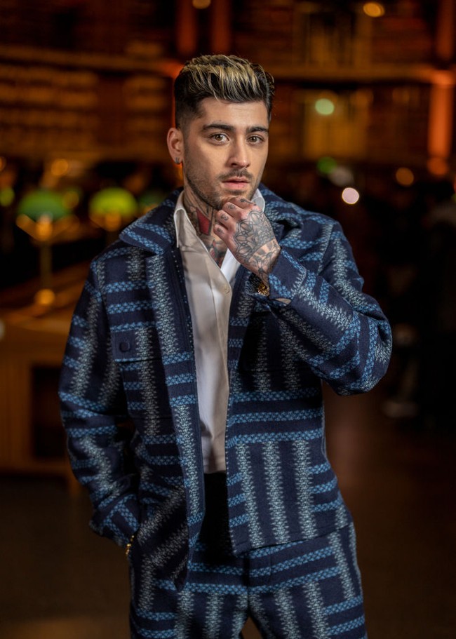 Sebelum eksis kembali, Zayn Malik terakhir kali terlihat melenggang di red carpet pada Mei 2019, saat premiere film ‘Aladdin’ versi live-action di Los Angeles, AS. Foto: Swan Gallet/WWD via Getty Images