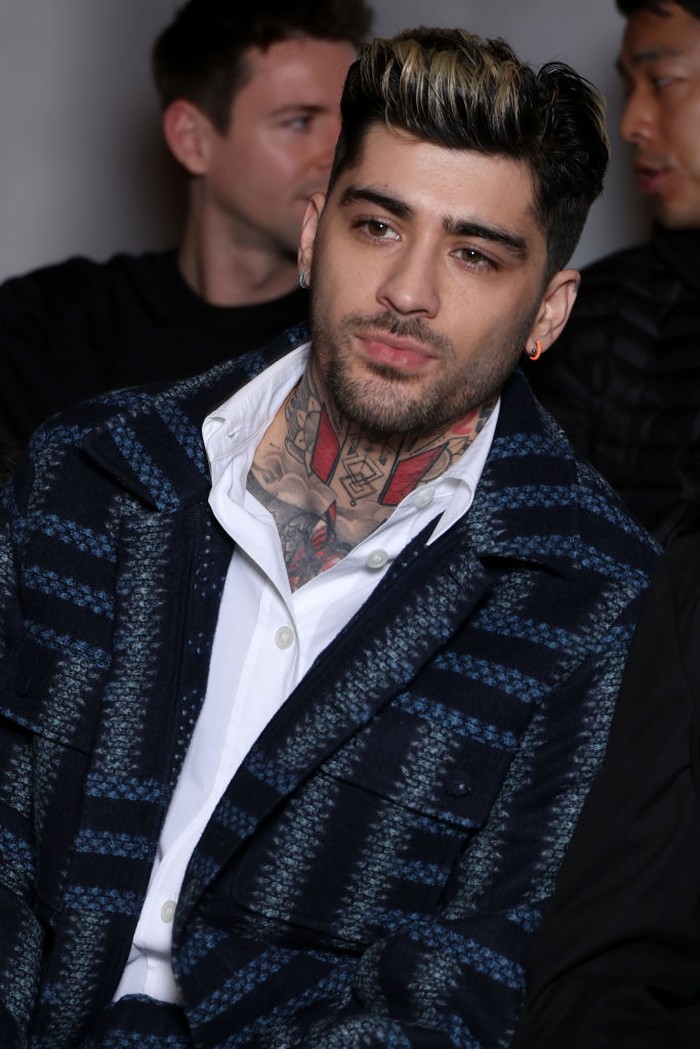 Zayn Malik di Paris Fashion Week Zayn Malik at Kenzo Mens Fall 2024 as part of Paris Mens Fashion Week held at Bibliothèque Nationale on January 19, 2024 in Paris, France. (Photo by Swan Gallet/WWD via Getty Images)