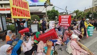 Mereka meminta pemilu berlangsung jujur, adil dan terbebas dari kecurangan.  