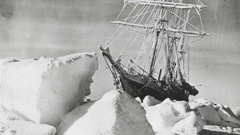 Kapal Terjebak Di Es Antartika (Selamanya), 1915 Foto: History Images via Boredpanda