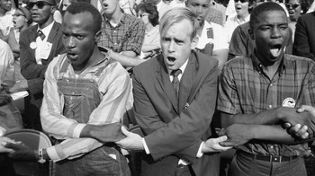 Pengunjuk rasa Kulit Putih Bergabung dalam Pawai di Washington Dc Selama Gerakan Hak-Hak Sipil, Pada bulan Agustus 1963 Foto: History Images via Boredpanda