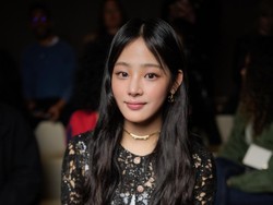 7 Gaya Minji NewJeans di Paris Fashion Week 2024 Dipuji Bak Bangsawan