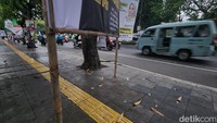 Pemasangan APK yang menghambat akses dan fasilitas umum dilarang oleh regulasi.