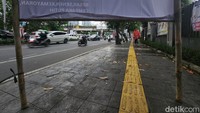 Hal ini tentu saja sangat mengganggu pejalan kaki khususnya tunanetra.