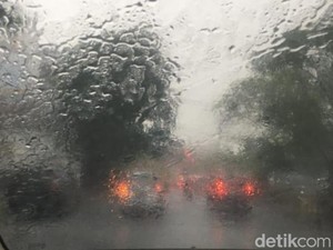 Antisipasi Dampak La Nina, Begini Langkah Mitigasi BPBD Surabaya