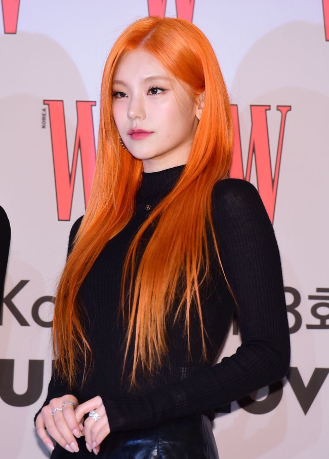 Tak mengherankan jika Yeji ITZY ‘lolos’ Getty Images. Kondisi wajahnya saat bareface terlihat mulus dan memukau fans. Foto: Getty Images