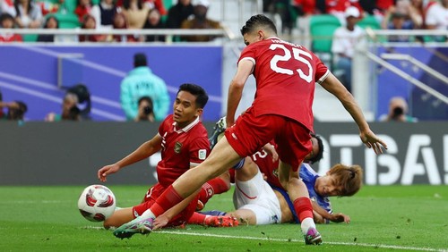 Soccer Football - AFC Asian Cup - Group D - Japan v Indonesia - Al Thumama Stadium, Doha, Qatar - January 24, 2024 Indonesias Justin Hubner scores an own goal and Japans third REUTERS/Molly Darlington