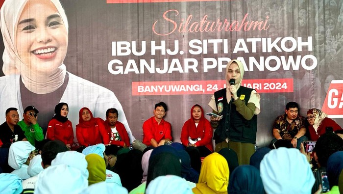 Istri Ganjar Pranowo, Siti Atikoh, di Banyuwangi, Jatim, Rabu (24/1/2024).