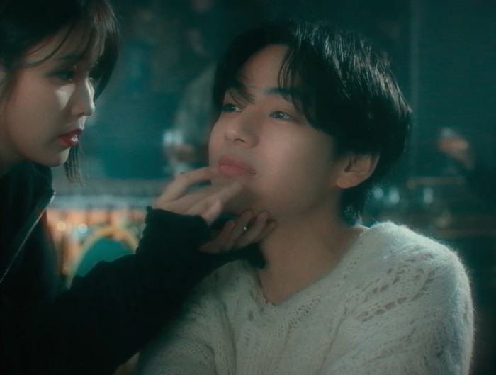 MV IU Love Wins All, diperankan IU dan V BTS.