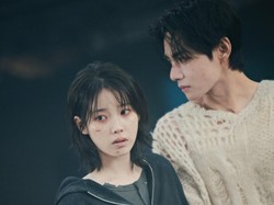 7 Foto IU dan V BTS Jadi Couple Tragis di Video Klip Love Wins All