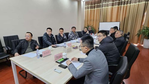 Ketum Kadin NTT, Bobby Lianto, saat mengunjungi pabrik-pabrik di China.