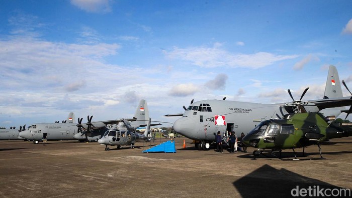 TNI AU memilik Alutsista baru beruapa pesawat dan helikopter dari Kementerian Pertahanan. Yuk kita lihat.