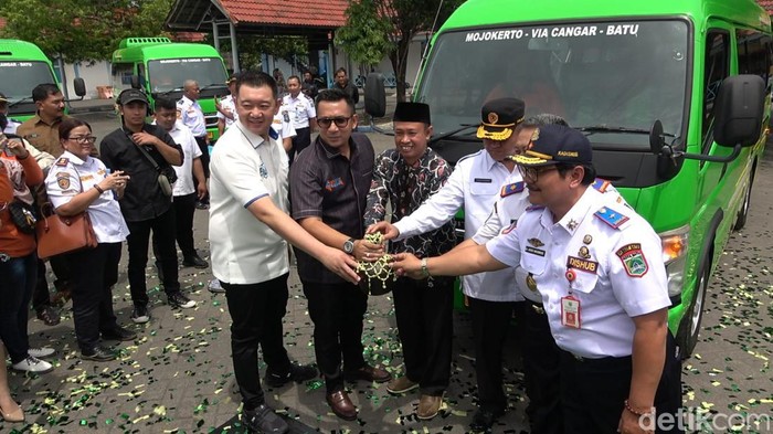 Minibus Trayek Mojokerto-Batu Via Cangar Mulai Mengaspal Hari Ini