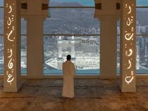 Pecah Rekor, Arab Saudi Buka Musala Gantung Tertinggi di Dunia