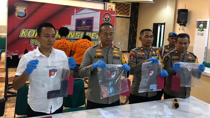 Polrestabes Makassar merilis kasus pencurian di Menara UMI Makassar.