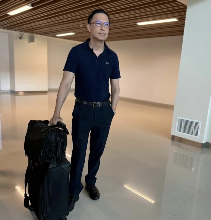 Potret Tom Lembong Saat ke Pasar hingga Makan Nasi Bungkus Potret Tom Lembong Saat ke Pasar hingga Makan Nasi Bungkus