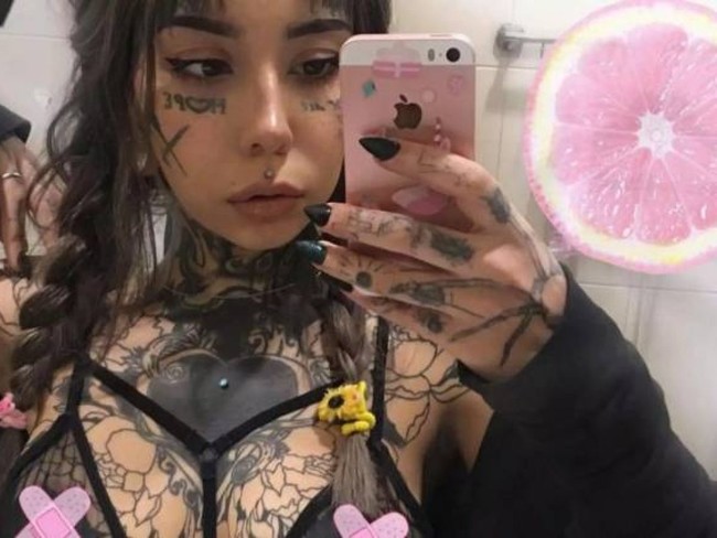 Anastasia Grishman adalah influencer dan pembuat konten di OnlyFans. Wanita 26 tahun itu juga menjalani bisnis tato. Foto: dok. Pinterest