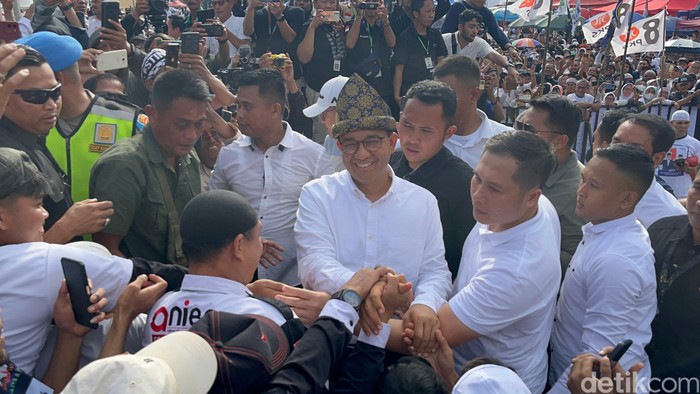 Anies Baswedan di Benteng Kuto Besak di Palembang, 25 Januari 2024. (Azhar Bagas Ramadhan/detikcom)