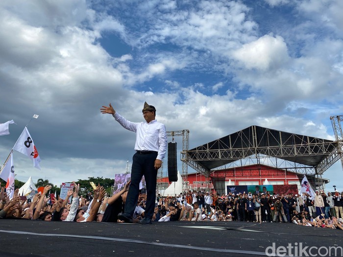 Anies Baswedan di Benteng Kuto Besak di Palembang, 25 Januari 2024. (Azhar Bagas Ramadhan/detikcom)