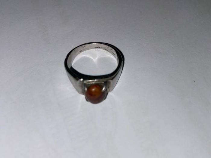 Cincin akik milik pencuri hewan ternak yang tertinggal di dekat kandang milik korbannya di Kauman, Pleret, Kabupaten Bantul. Diunggah Kamis (25/1/2024).