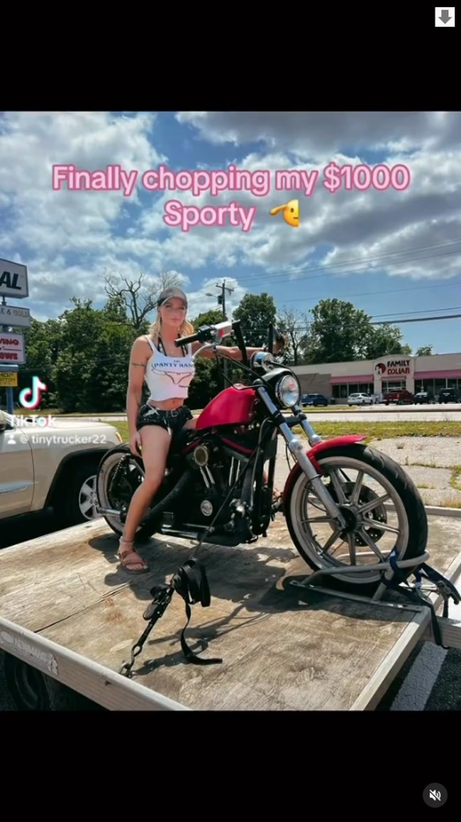 Selalu menjadi cita-cita utamaku untuk berkarier sebagai pengendara truk, itu pekerjaan paling keren, katanya. Foto: TikTok Daysen Havoc